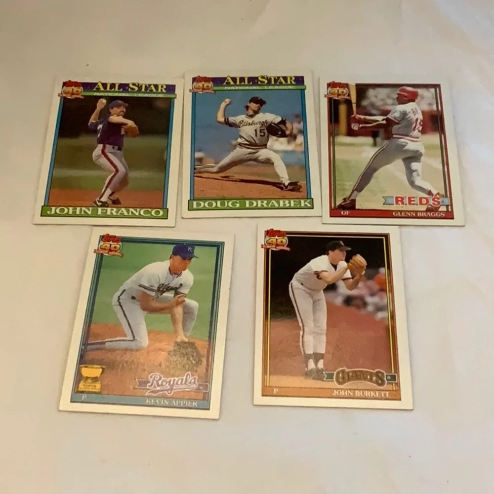Bundle of Baseball Cards Lot 75
